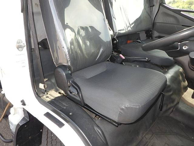 UDトラックスカゼットパッカー車（塵芥車）小型（2t・3t）[写真25]