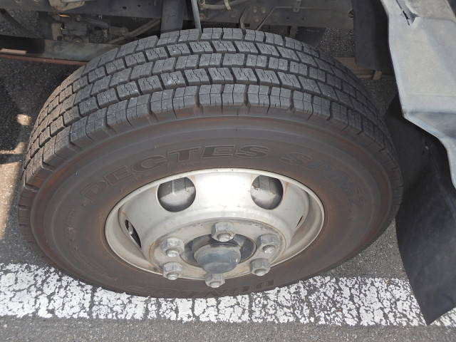 いすゞフォワードアルミウイング中型（4t）[写真10]