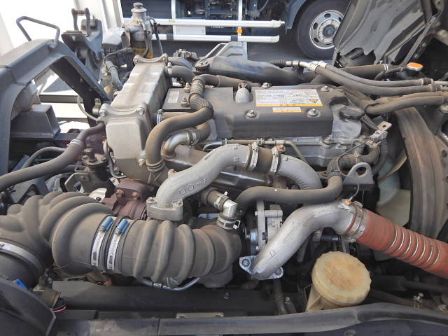 いすゞフォワードアルミウイング中型（4t）[写真11]