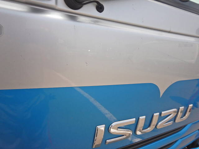 いすゞフォワードアルミウイング中型（4t）[写真22]