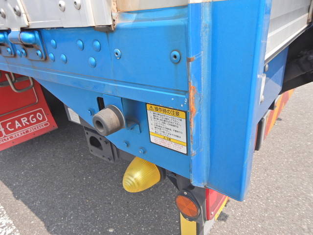 いすゞフォワードアルミウイング中型（4t）[写真27]