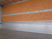 いすゞフォワードアルミウイング中型（4t）[写真32]