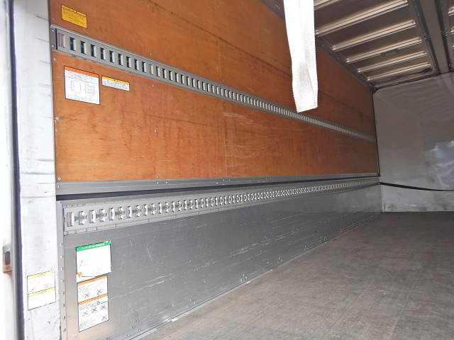 いすゞフォワードアルミウイング中型（4t）[写真34]