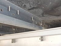 いすゞフォワードアルミウイング中型（4t）[写真10]