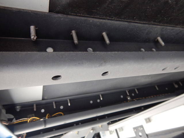 いすゞフォワードアルミウイング中型（4t）[写真12]