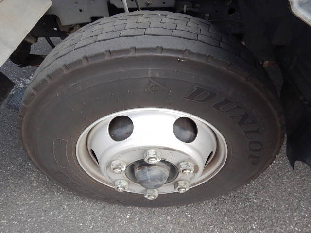 いすゞフォワードアルミウイング中型（4t）[写真14]