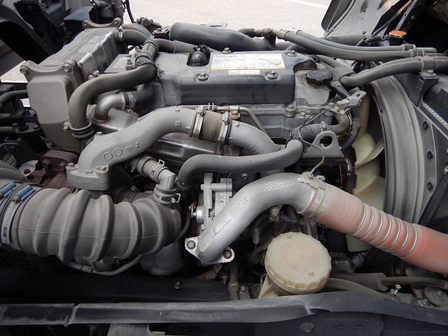 いすゞフォワードアルミウイング中型（4t）[写真16]