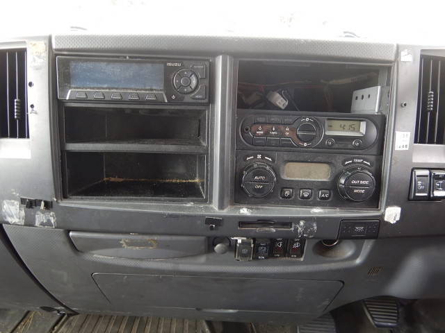 いすゞフォワードアルミウイング中型（4t）[写真22]