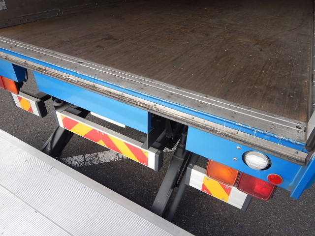 いすゞフォワードアルミウイング中型（4t）[写真32]