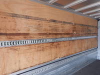 いすゞフォワードアルミウイング中型（4t）[写真38]