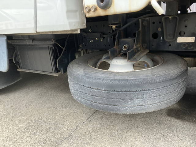 三菱ふそうキャンターガッツダブルキャブ（Wキャブ）小型（2t・3t）[写真15]