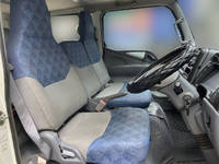 三菱ふそうキャンターガッツダブルキャブ（Wキャブ）小型（2t・3t）[写真27]