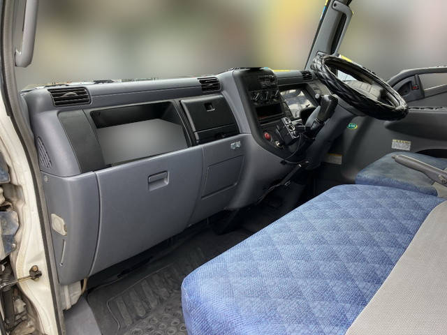 三菱ふそうキャンターガッツダブルキャブ（Wキャブ）小型（2t・3t）[写真27]