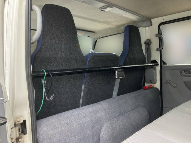 三菱ふそうキャンターガッツダブルキャブ（Wキャブ）小型（2t・3t）[写真30]