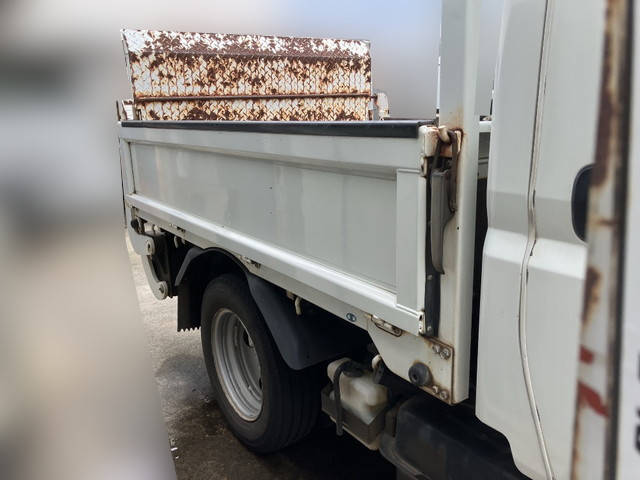 三菱ふそうキャンターガッツダブルキャブ（Wキャブ）小型（2t・3t）[写真05]