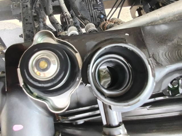 いすゞフォワードダンプ中型（4t）[写真11]