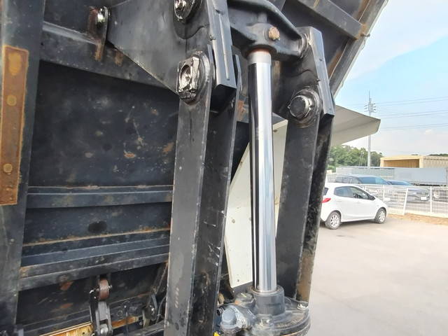 いすゞフォワードダンプ中型（4t）[写真19]