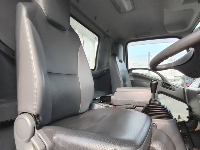 いすゞフォワードダンプ中型（4t）[写真21]