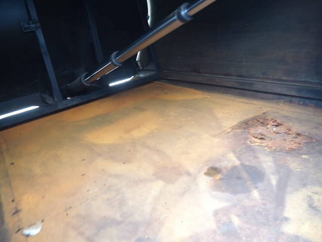 いすゞエルフパッカー車（塵芥車）小型（2t・3t）[写真11]