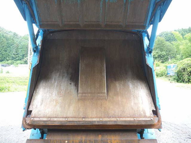 いすゞエルフパッカー車（塵芥車）小型（2t・3t）[写真13]