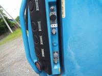 いすゞエルフパッカー車（塵芥車）小型（2t・3t）[写真24]