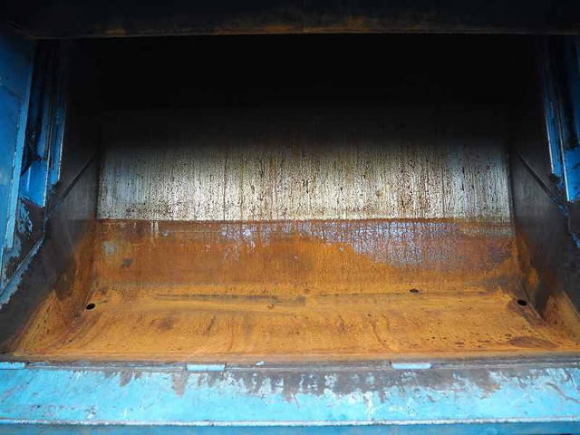 いすゞエルフパッカー車（塵芥車）小型（2t・3t）[写真26]