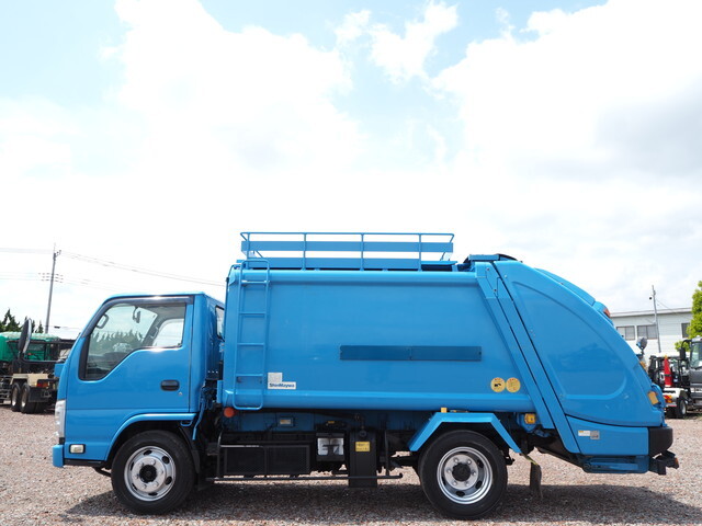 いすゞエルフパッカー車（塵芥車）小型（2t・3t）[写真03]