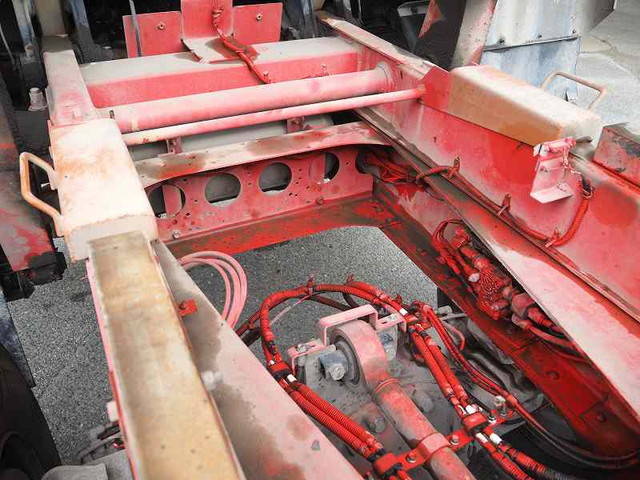 いすゞギガダンプ大型（10t）[写真20]