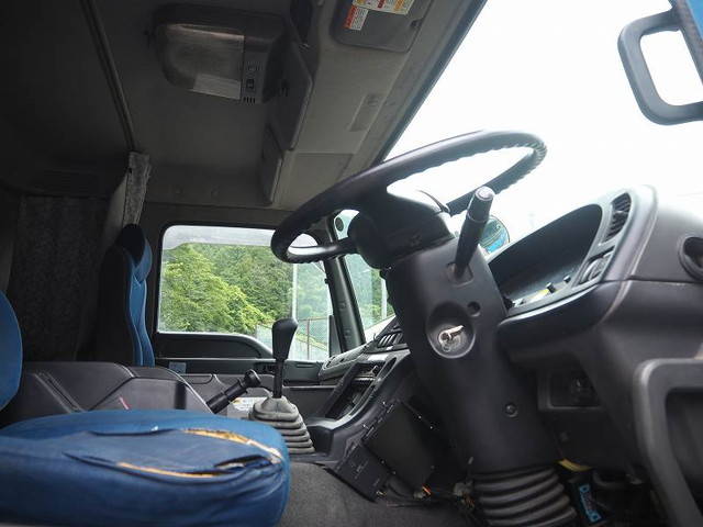 いすゞギガダンプ大型（10t）[写真34]