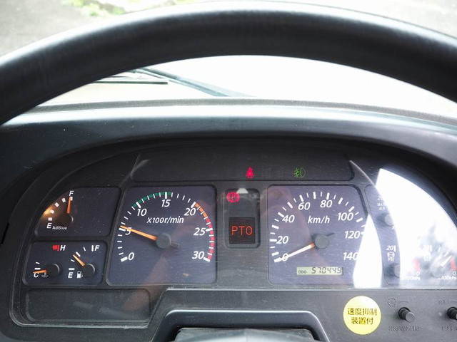 いすゞギガダンプ大型（10t）[写真37]