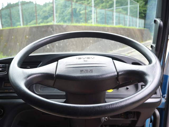 いすゞギガダンプ大型（10t）[写真38]