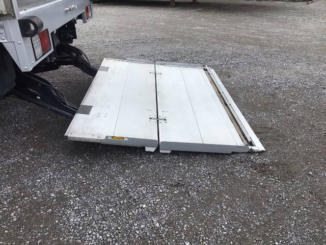 日野レンジャー冷凍車（冷蔵車）中型（4t）[写真21]