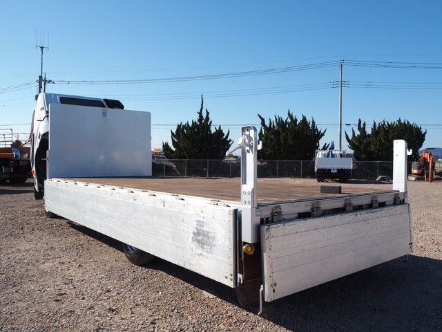 三菱ふそうファイターアルミブロック中型（4t）[写真10]