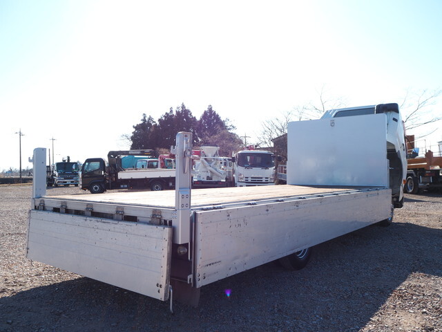 三菱ふそうファイターアルミブロック中型（4t）[写真11]