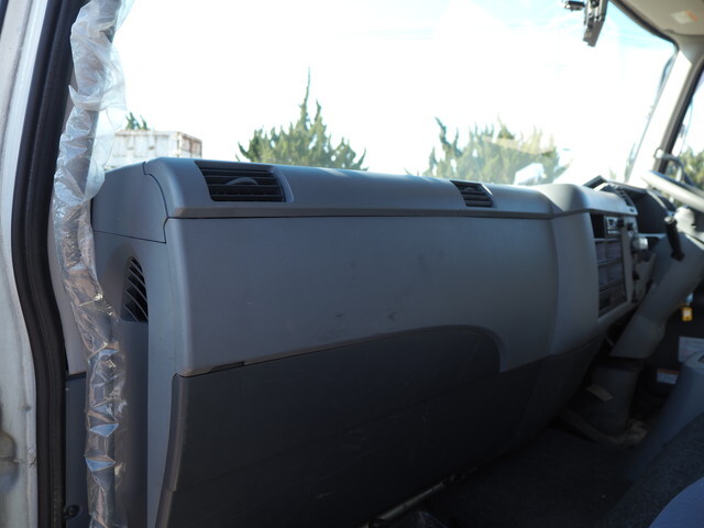 三菱ふそうファイターアルミブロック中型（4t）[写真31]