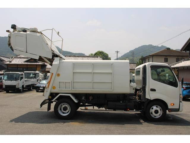 日野デュトロパッカー車（塵芥車）小型（2t・3t）[写真12]