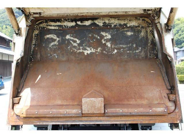 日野デュトロパッカー車（塵芥車）小型（2t・3t）[写真16]