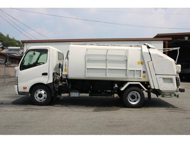 日野デュトロパッカー車（塵芥車）小型（2t・3t）[写真05]