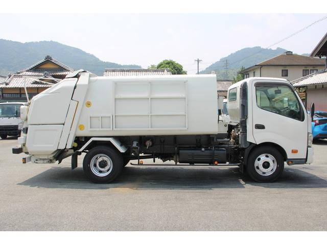 日野デュトロパッカー車（塵芥車）小型（2t・3t）[写真07]