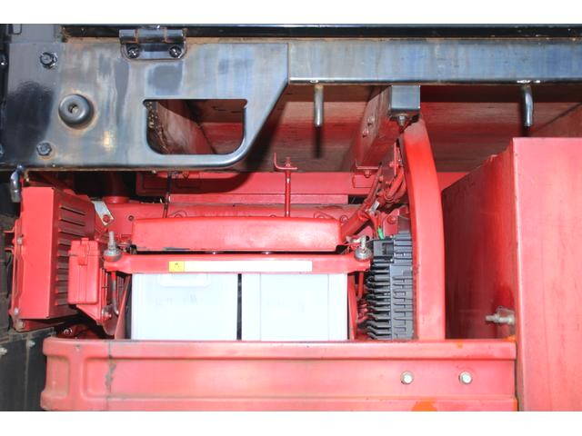 三菱ふそうキャンター平ボディ小型（2t・3t）[写真18]