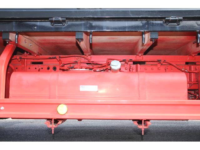 三菱ふそうキャンター平ボディ小型（2t・3t）[写真24]