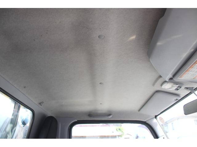 三菱ふそうキャンター平ボディ小型（2t・3t）[写真39]