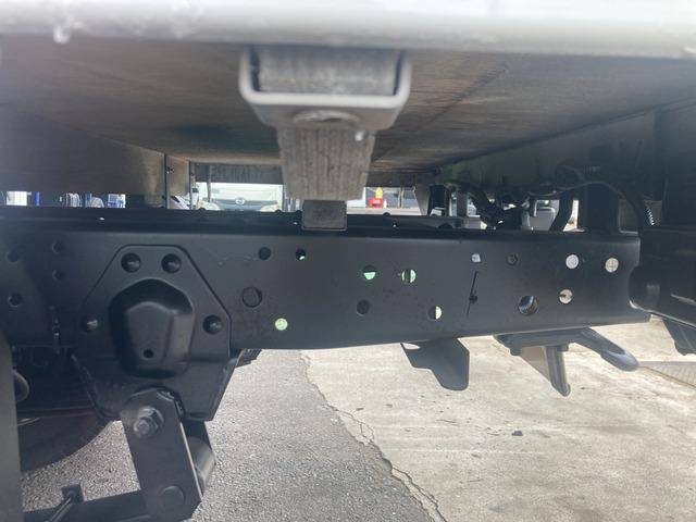 いすゞエルフダブルキャブ（Wキャブ）小型（2t・3t）[写真17]