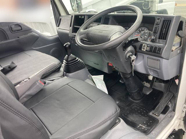 いすゞエルフダブルキャブ（Wキャブ）小型（2t・3t）[写真39]