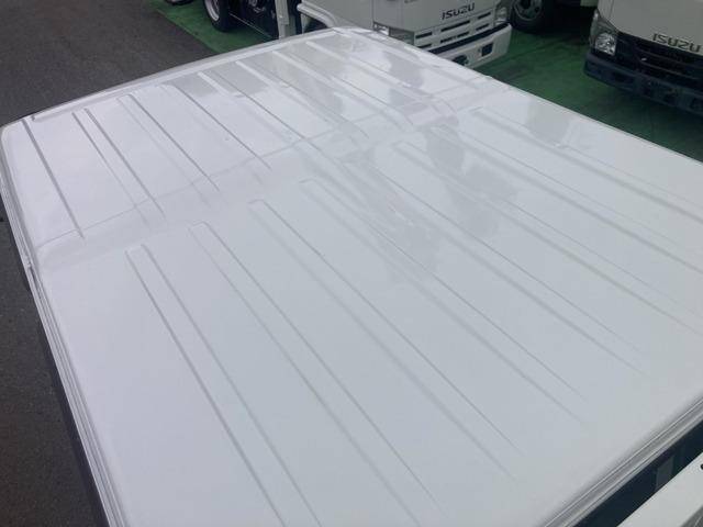 いすゞエルフダブルキャブ（Wキャブ）小型（2t・3t）[写真08]