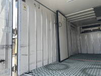 いすゞエルフ冷凍車（冷蔵車）小型（2t・3t）[写真18]