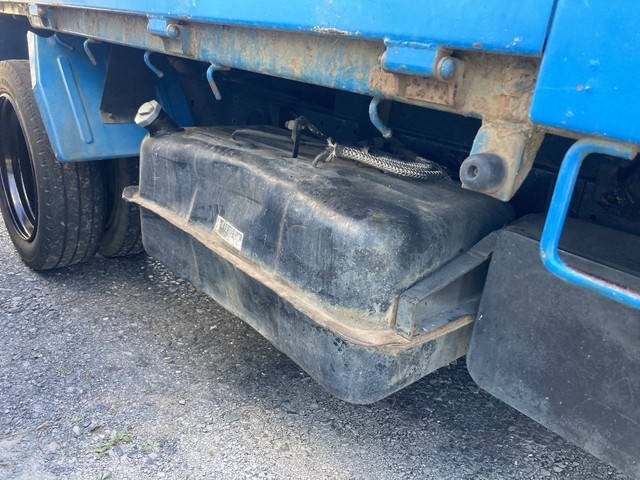 三菱ふそうキャンターダンプ小型（2t・3t）[写真13]