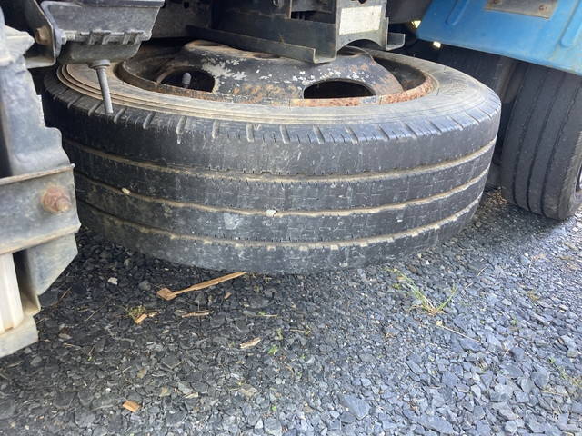 三菱ふそうキャンターダンプ小型（2t・3t）[写真14]