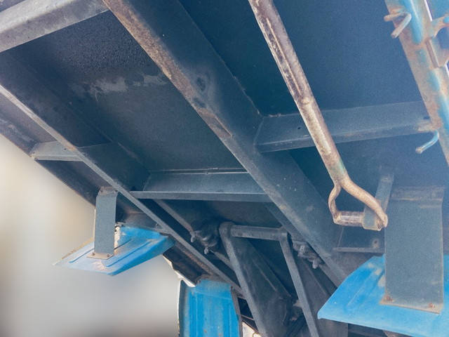 三菱ふそうキャンターダンプ小型（2t・3t）[写真09]