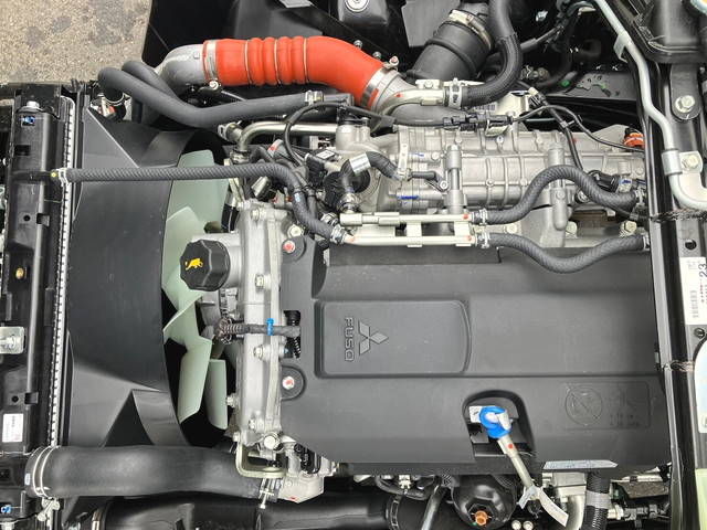 三菱ふそうキャンターアルミバン小型（2t・3t）[写真26]